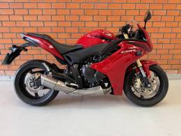 HONDA - CBR 600F - 2014/2014 - Vinho - R$ 41.990,00