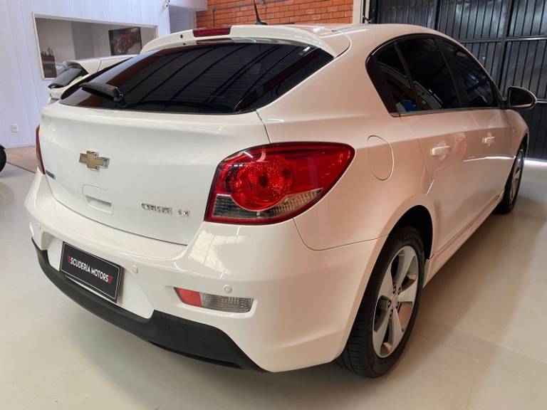 CHEVROLET - CRUZE - 2012/2012 - Branca - R$ 57.990,00