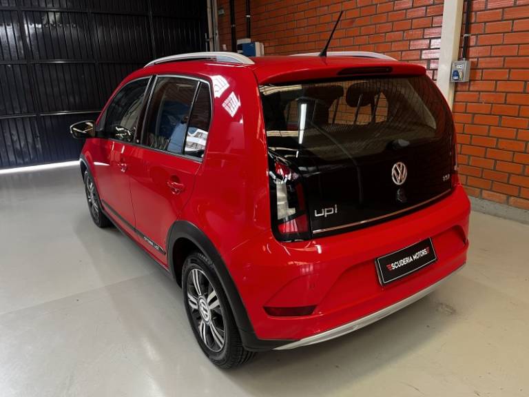 VOLKSWAGEN - UP - 2018/2018 - Vermelha - R$ 65.500,00