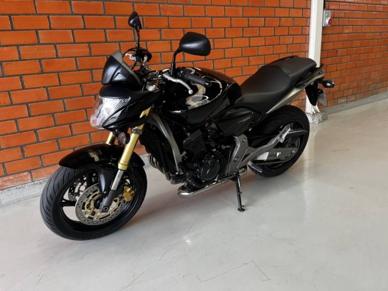 HONDA - CB 600F - 2008/2008 - Preta - R$ 40.990,00