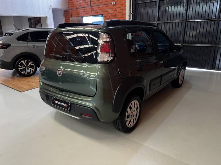 FIAT - UNO - 2015/2015 - Verde - R$ 43.990,00