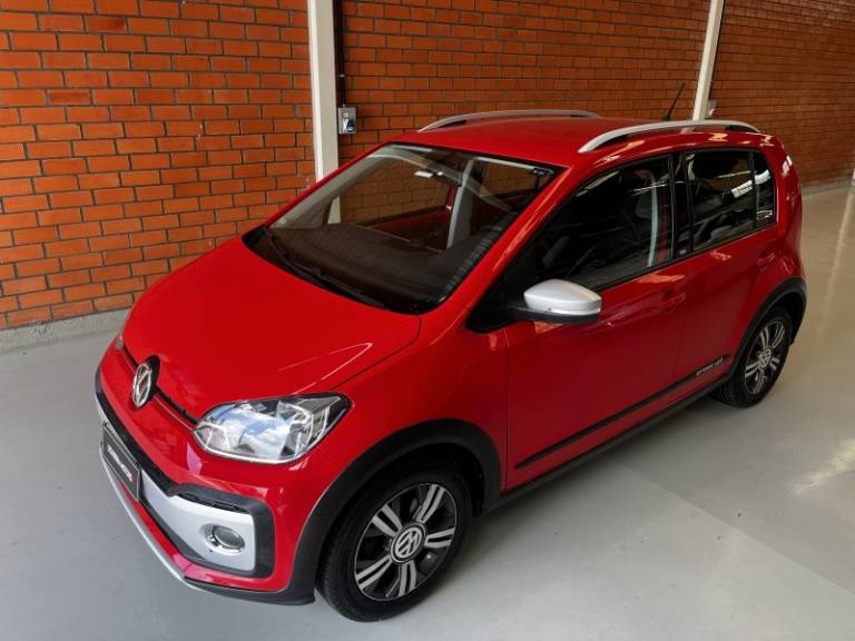 VOLKSWAGEN - UP - 2018/2018 - Vermelha - R$ 65.500,00