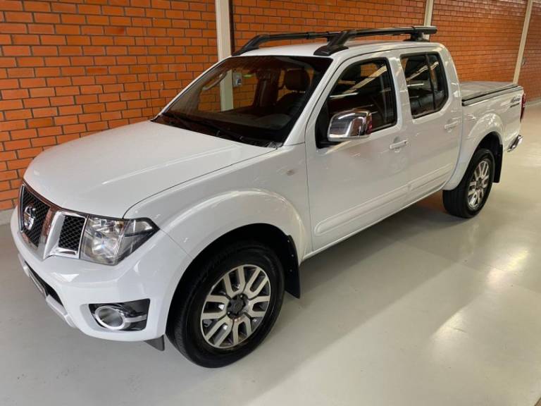 NISSAN - FRONTIER - 2014/2014 - Branca - R$ 109.990,00