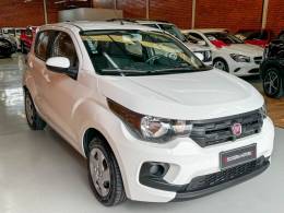 FIAT - MOBI - 2017/2018 - Branca - R$ 45.990,00