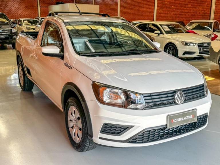 VOLKSWAGEN - SAVEIRO - 2017/2018 - Branca - R$ 58.990,00