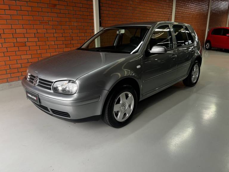 VOLKSWAGEN - GOLF - 2005/2005 - Cinza - R$ 33.990,00