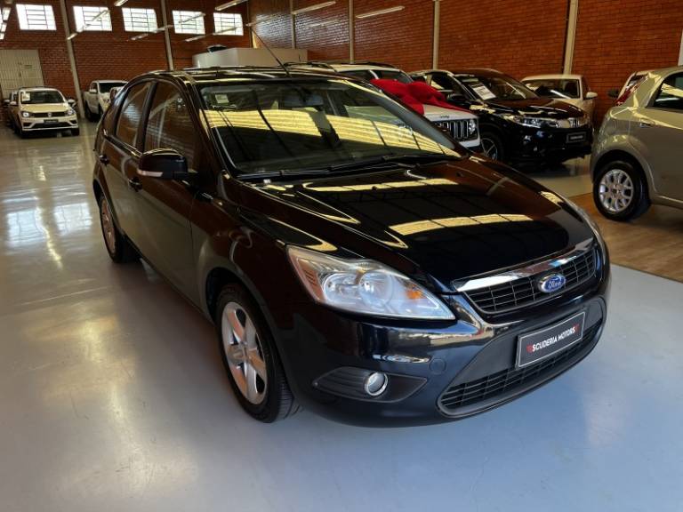 FORD - FOCUS - 2012/2012 - Preta - R$ 43.990,00