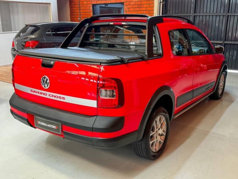 VOLKSWAGEN - SAVEIRO - 2016/2016 - Vermelha - R$ 69.990,00