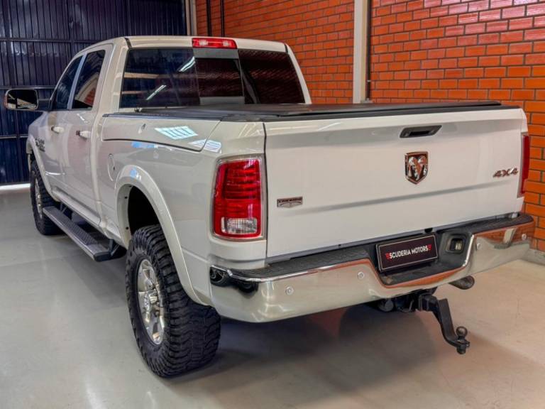 DODGE - RAM - 2018/2018 - Branca - R$ 282.990,00