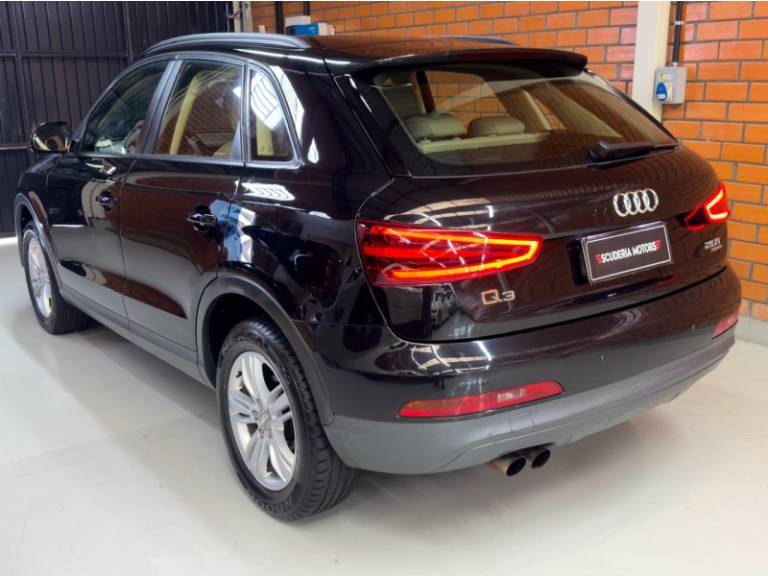 AUDI - Q3 - 2014/2014 - Preta - R$ 83.990,00