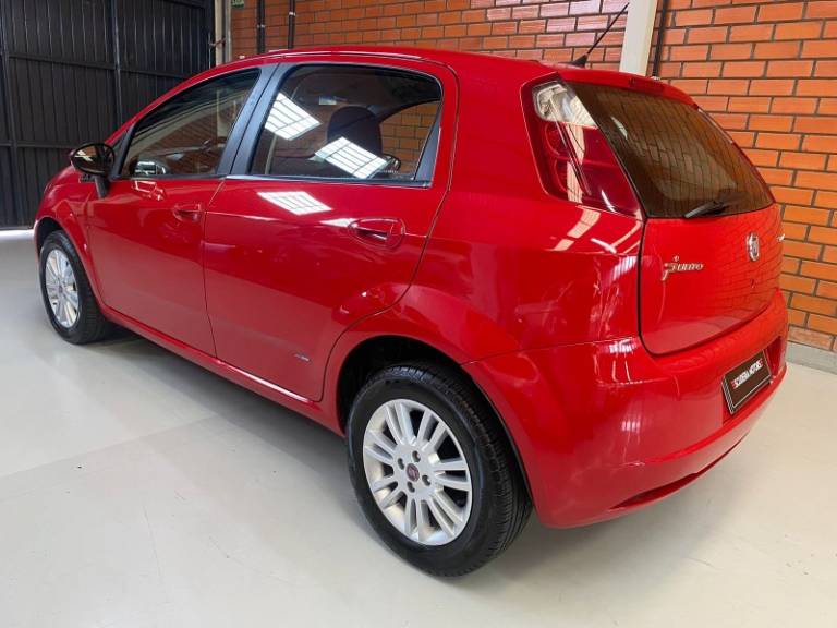 FIAT - PUNTO - 2012/2012 - Vermelha - R$ 34.990,00