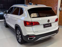 VOLKSWAGEN - TAOS - 2021/2022 - Branca - R$ 158.990,00