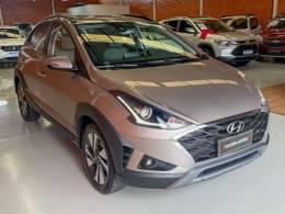 HYUNDAI - HB20X - 2021/2022 - Bege - R$ 84.990,00