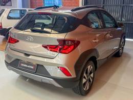 HYUNDAI - HB20X - 2021/2022 - Bege - R$ 84.990,00