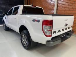 FORD - RANGER - 2022/2022 - Branca - R$ 169.990,00