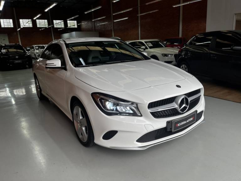 MERCEDES-BENZ - CLA 180 - 2018/2018 - Branca - R$ 118.990,00