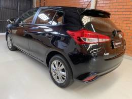 TOYOTA - YARIS - 2021/2021 - Preta - R$ 84.990,00