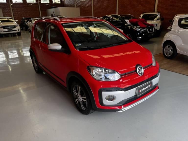 VOLKSWAGEN - UP - 2018/2018 - Vermelha - R$ 65.500,00