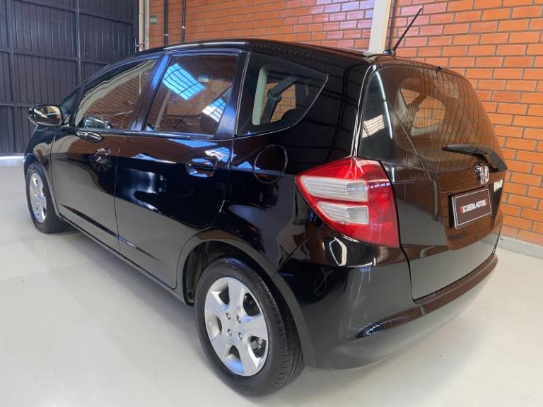 HONDA - FIT - 2010/2010 - Preta - R$ 38.990,00