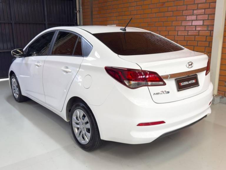 HYUNDAI - HB20S - 2019/2019 - Branca - R$ 59.990,00