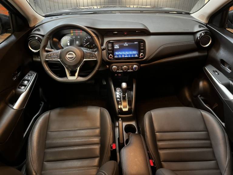 NISSAN - KICKS - 2024/2024 - Cinza - R$ 121.990,00