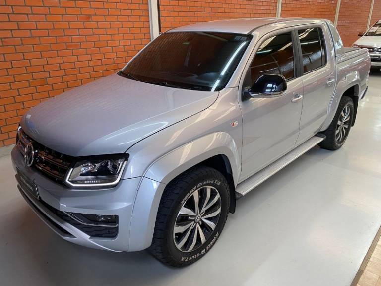 VOLKSWAGEN - AMAROK - 2020/2020 - Prata - R$ 189.990,00