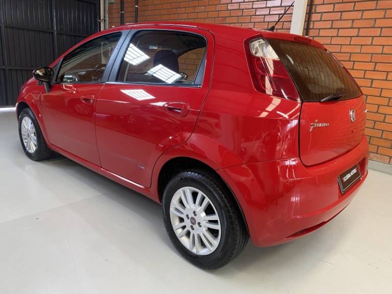 FIAT - PUNTO - 2012/2012 - Vermelha - R$ 34.990,00